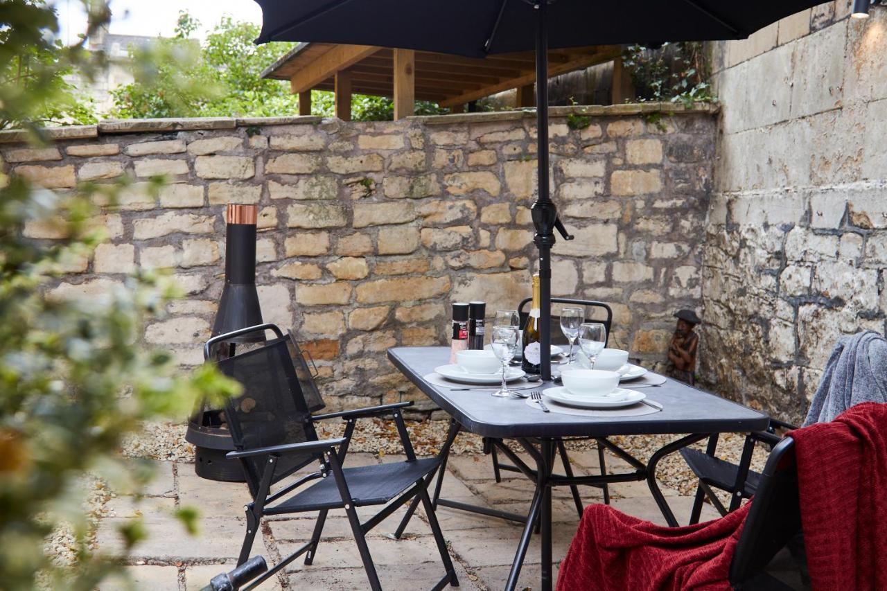 Wonderful Apartment In Bath With Garden - Sleeps 8 ภายนอก รูปภาพ