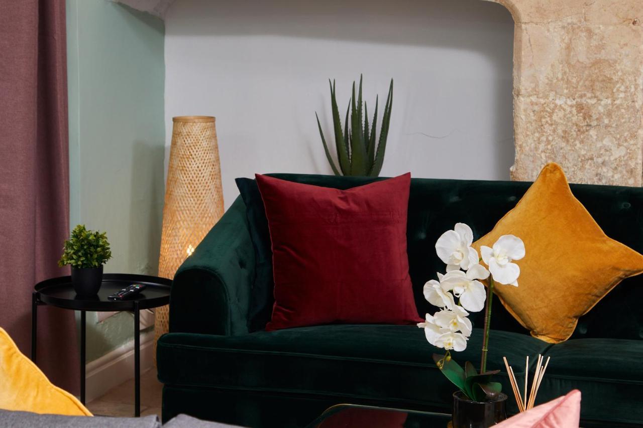 Wonderful Apartment In Bath With Garden - Sleeps 8 ภายนอก รูปภาพ