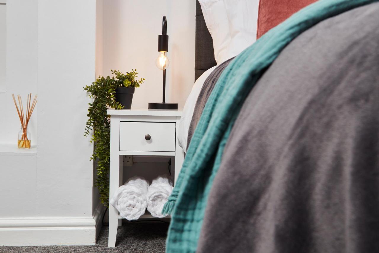 Wonderful Apartment In Bath With Garden - Sleeps 8 ภายนอก รูปภาพ