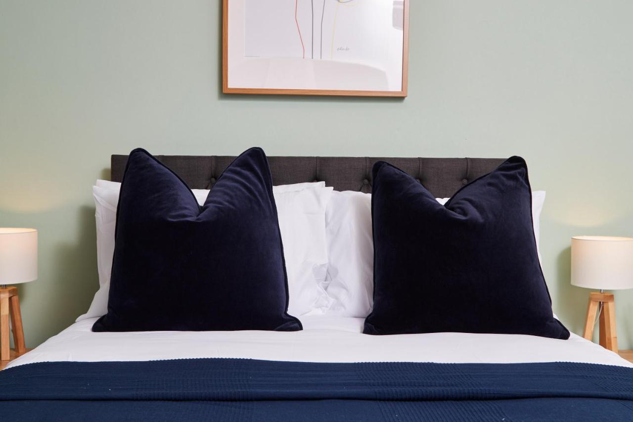 Wonderful Apartment In Bath With Garden - Sleeps 8 ภายนอก รูปภาพ