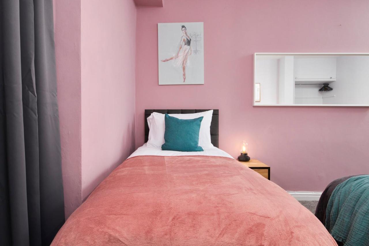 Wonderful Apartment In Bath With Garden - Sleeps 8 ภายนอก รูปภาพ