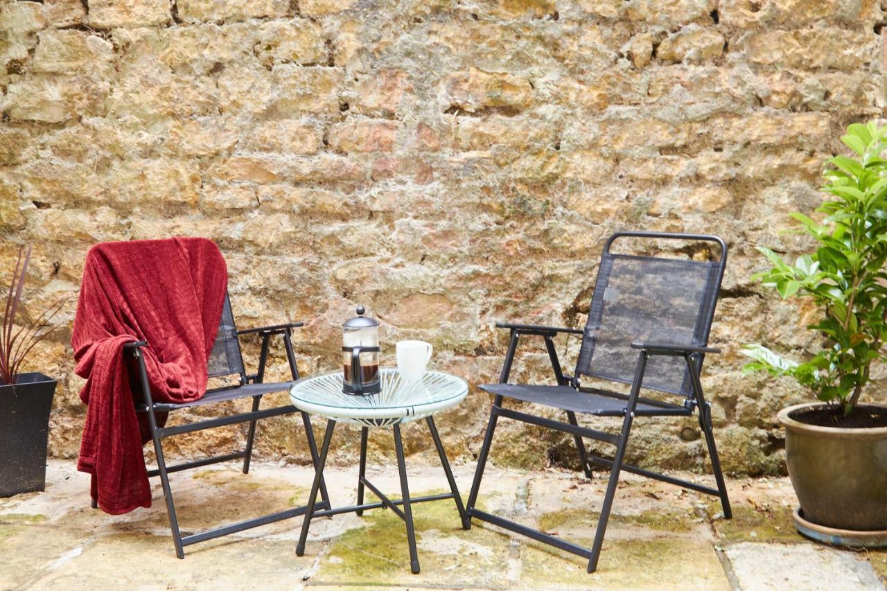 Wonderful Apartment In Bath With Garden - Sleeps 8 ภายนอก รูปภาพ