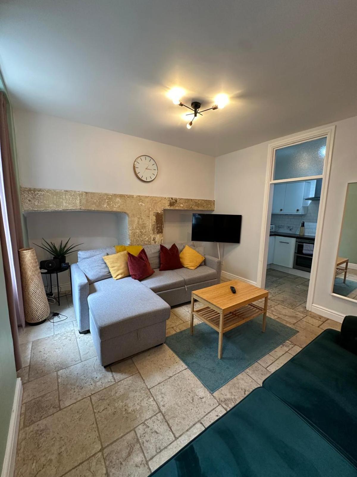 Wonderful Apartment In Bath With Garden - Sleeps 8 ภายนอก รูปภาพ
